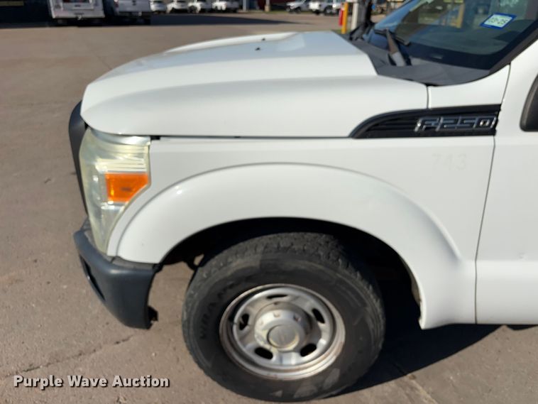 image for item EU7451 2011 Ford F250 Crew Cab pickup truck