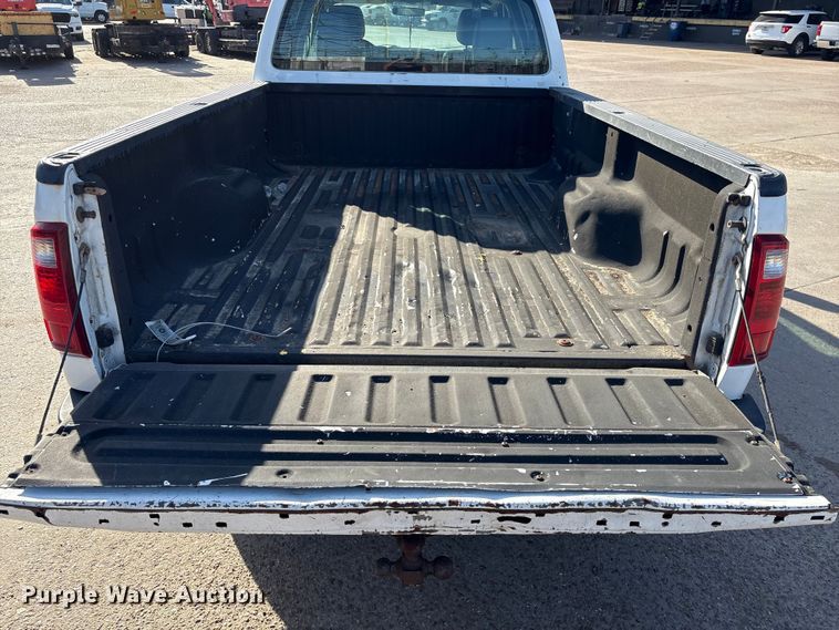 image for item EU7451 2011 Ford F250 Crew Cab pickup truck