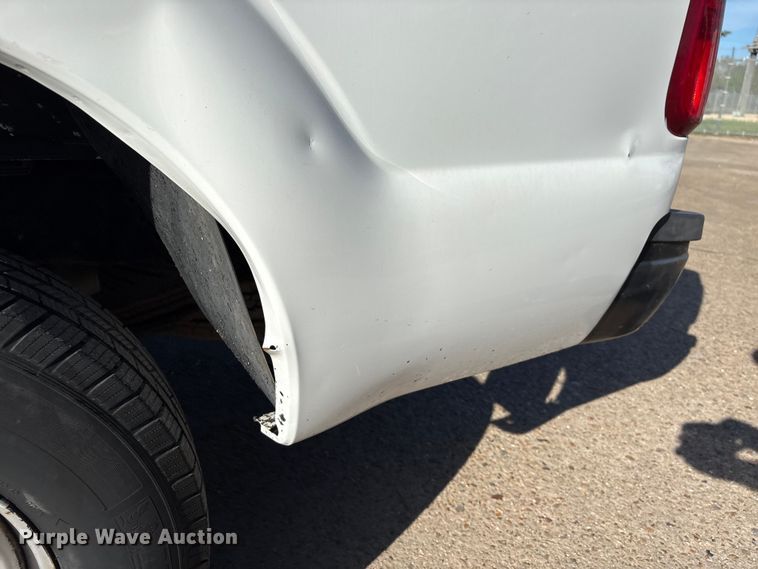 image for item EU7451 2011 Ford F250 Crew Cab pickup truck