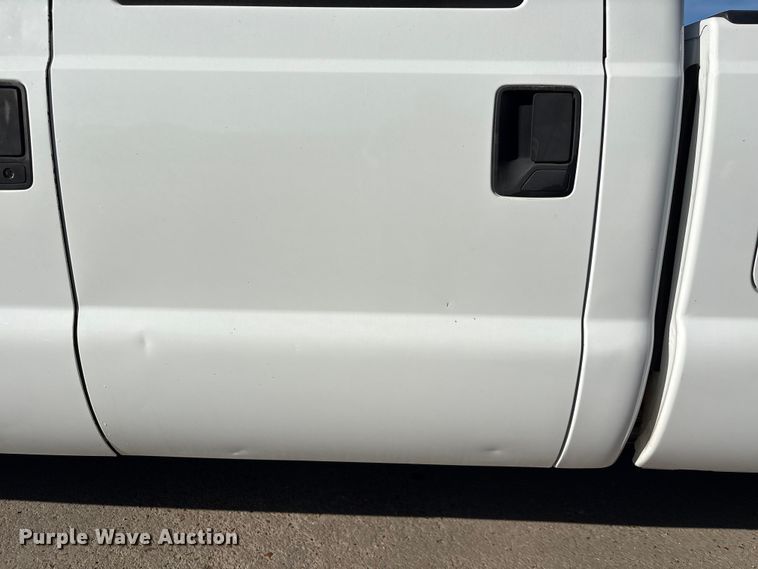 image for item EU7451 2011 Ford F250 Crew Cab pickup truck