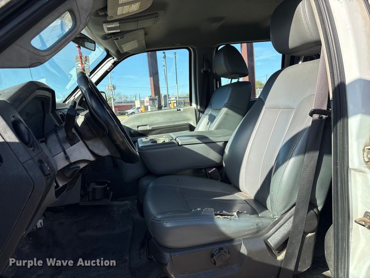 image for item EU7451 2011 Ford F250 Crew Cab pickup truck