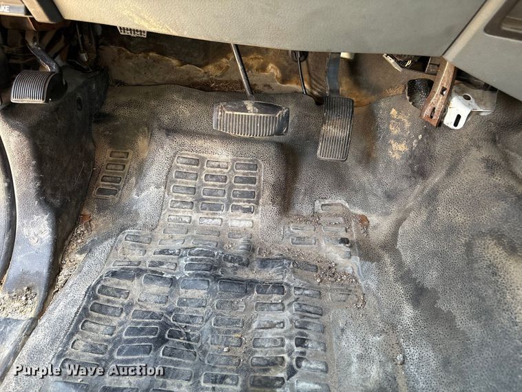 image for item EU7451 2011 Ford F250 Crew Cab pickup truck