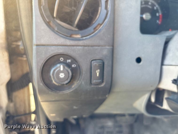 image for item EU7451 2011 Ford F250 Crew Cab pickup truck