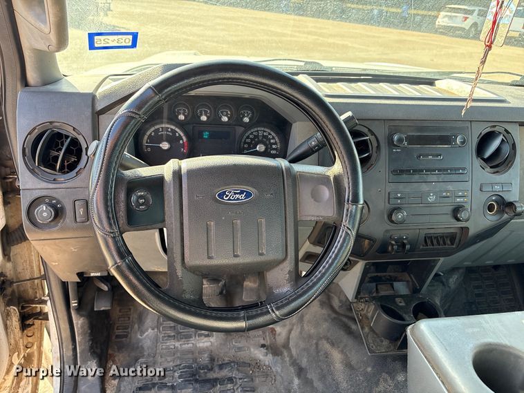 image for item EU7451 2011 Ford F250 Crew Cab pickup truck