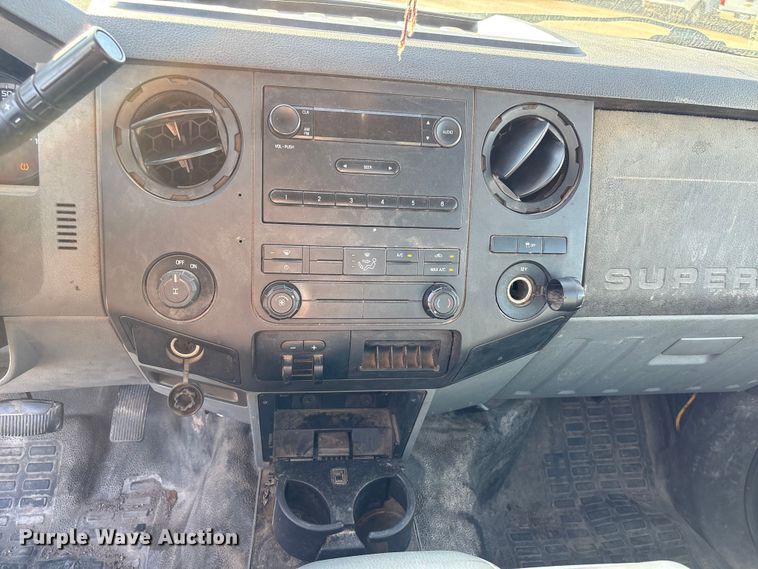 image for item EU7451 2011 Ford F250 Crew Cab pickup truck