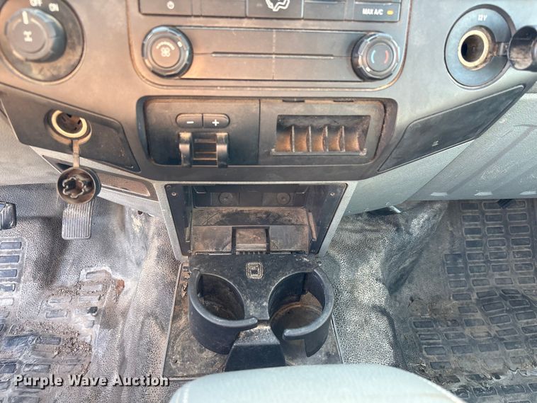 image for item EU7451 2011 Ford F250 Crew Cab pickup truck