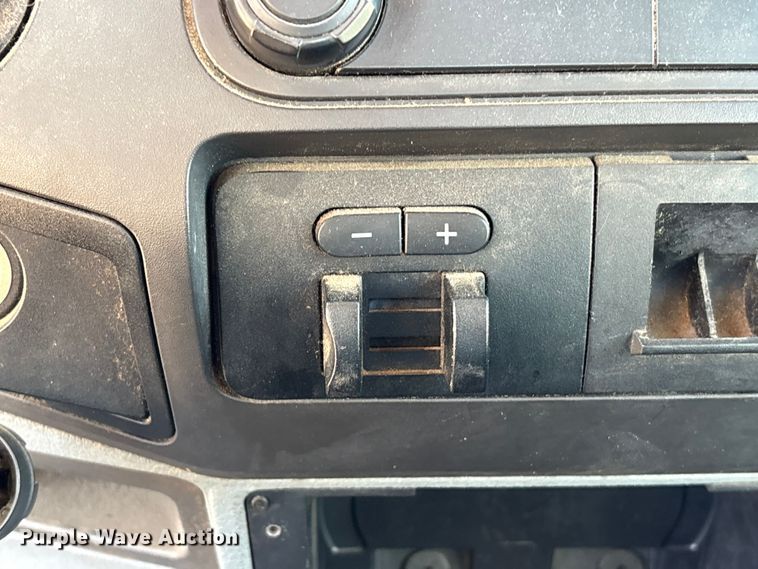 image for item EU7451 2011 Ford F250 Crew Cab pickup truck