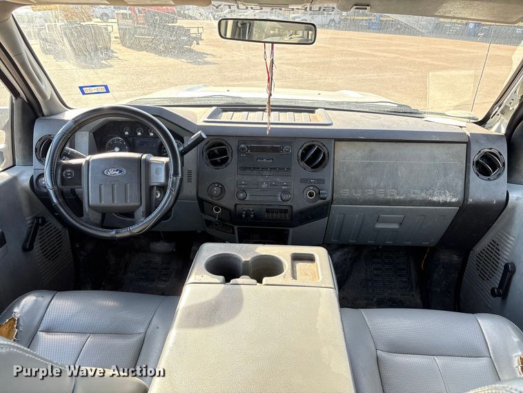 image for item EU7451 2011 Ford F250 Crew Cab pickup truck