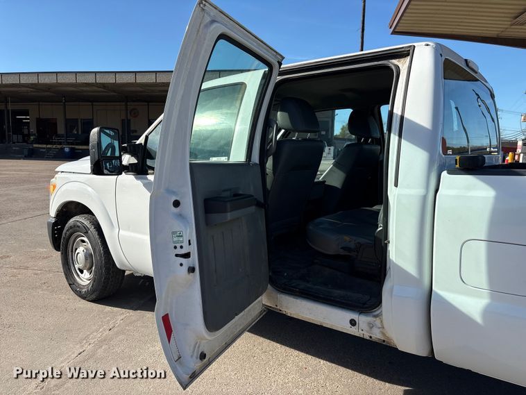 image for item EU7451 2011 Ford F250 Crew Cab pickup truck