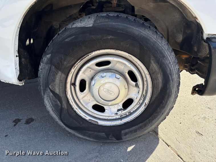 image for item EU7451 2011 Ford F250 Crew Cab pickup truck