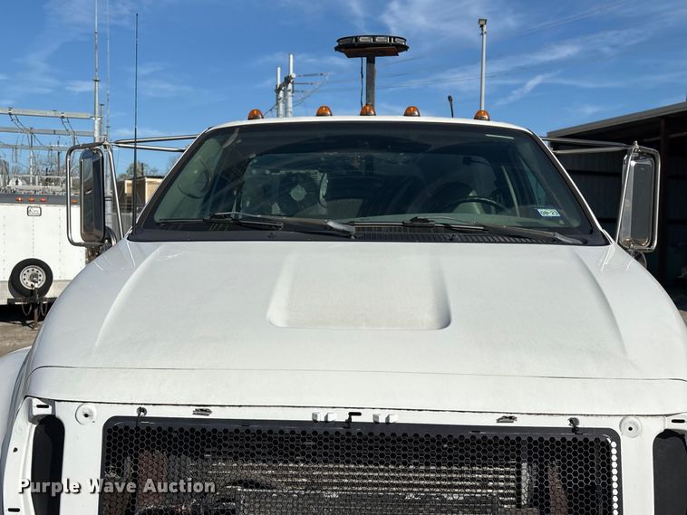 image for item EU7452 2006 Ford F750 pothole patcher truck