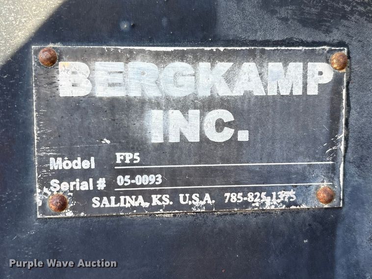 image for item EU7452 2006 Ford F750 pothole patcher truck