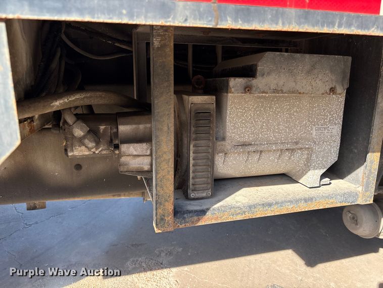 image for item EU7452 2006 Ford F750 pothole patcher truck