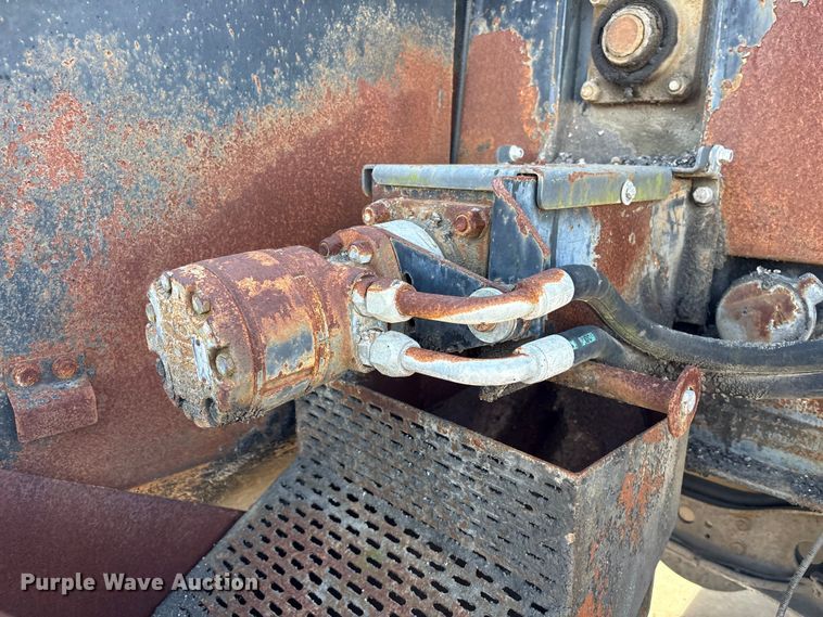 image for item EU7452 2006 Ford F750 pothole patcher truck