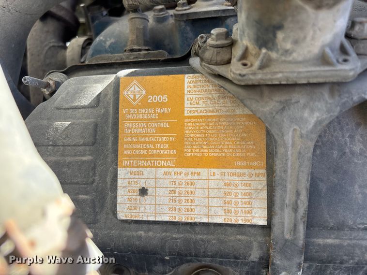 image for item EU7452 2006 Ford F750 pothole patcher truck