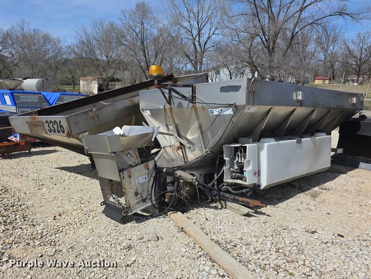 image for item EV2004 (2) spreaders