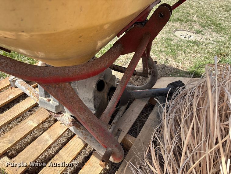 image for item EV2007 Vicon 2034 spreader