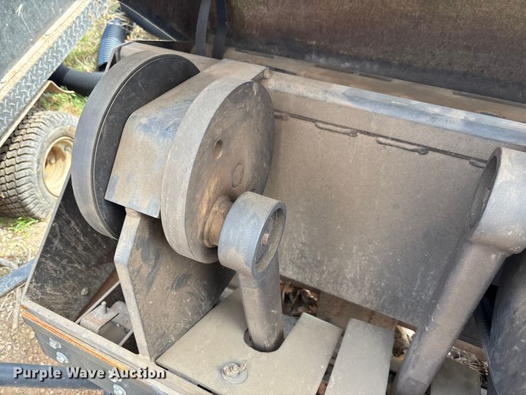 image for item EV2008 John Deere 1500 aerator 