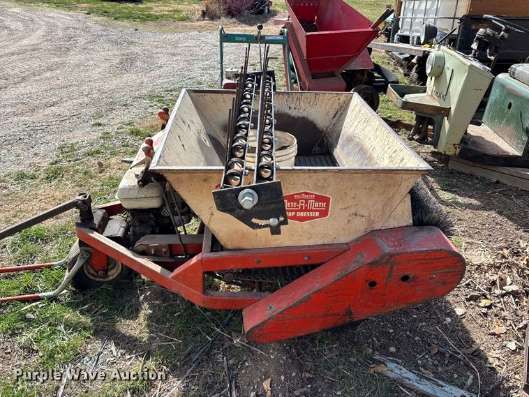 image for item EV2011 Sod Master Mete-R-Matic Top Dresser top dresser spreader