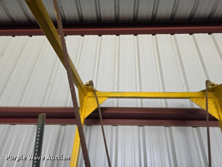 image for item EV2018 1999 Chicago Crane 48X48X1200 man basket