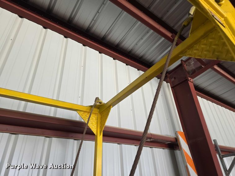 image for item EV2018 1999 Chicago Crane 48X48X1200 man basket