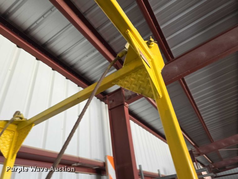 image for item EV2018 1999 Chicago Crane 48X48X1200 man basket