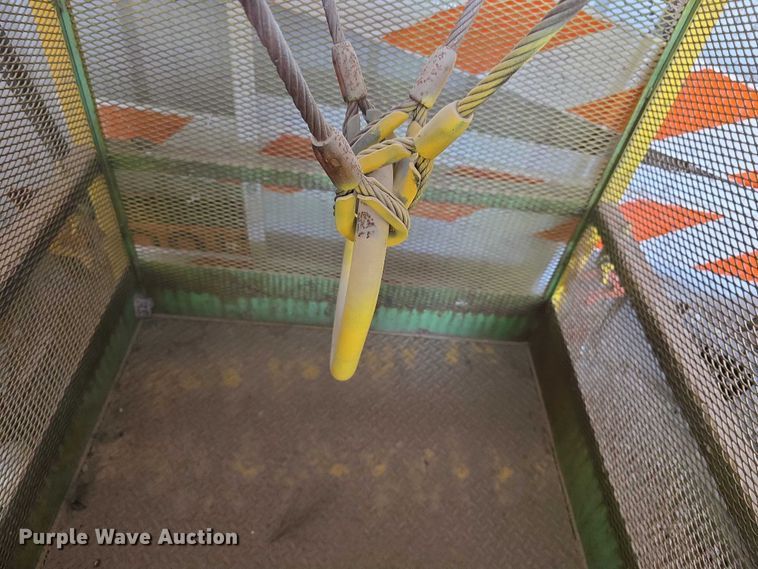 image for item EV2018 1999 Chicago Crane 48X48X1200 man basket