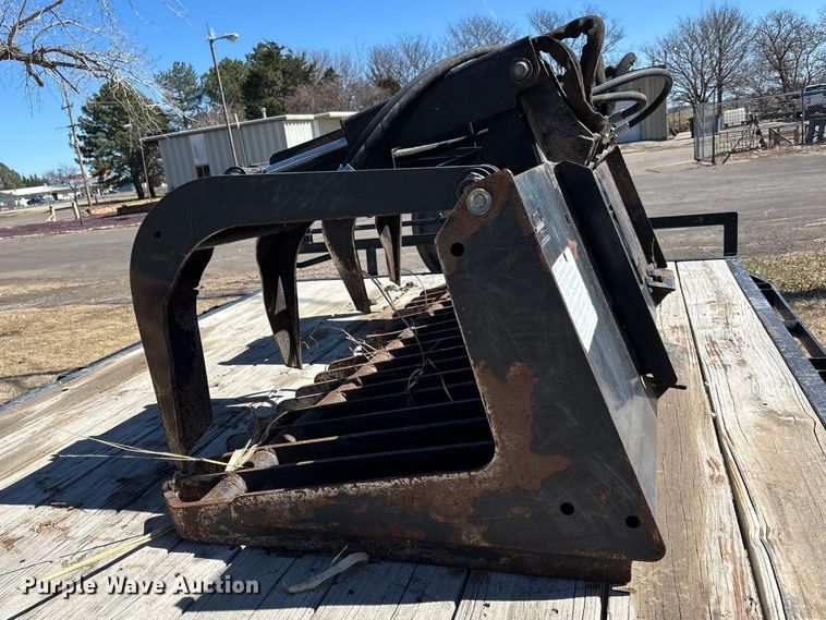 image for item EV2024 John Deere GT80 skid steer grapple bucket