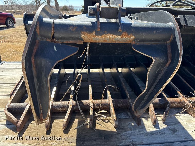 image for item EV2024 John Deere GT80 skid steer grapple bucket