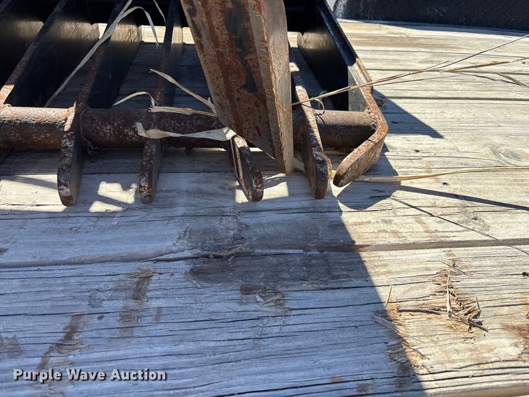 image for item EV2024 John Deere GT80 skid steer grapple bucket