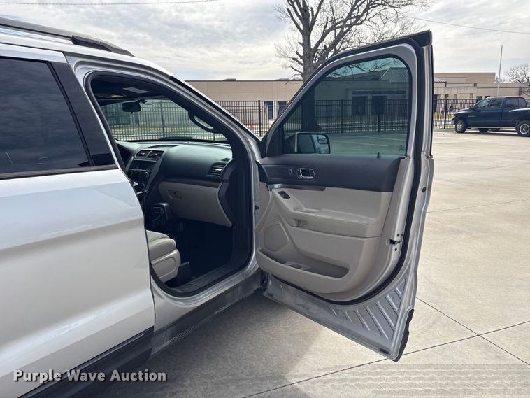 image for item EV2850 2015 Ford Explorer SUV