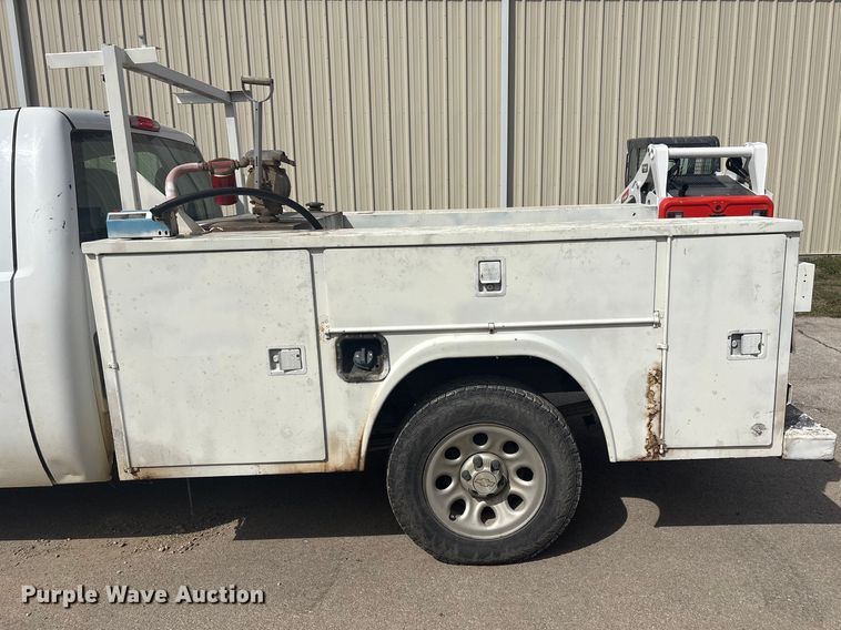 image for item EV2853 2008 Chevrolet Silverado 1500 utility bed pickup truck