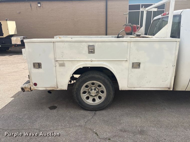 image for item EV2853 2008 Chevrolet Silverado 1500 utility bed pickup truck