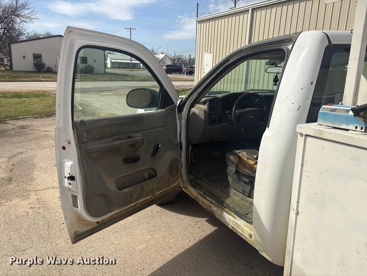 image for item EV2853 2008 Chevrolet Silverado 1500 utility bed pickup truck