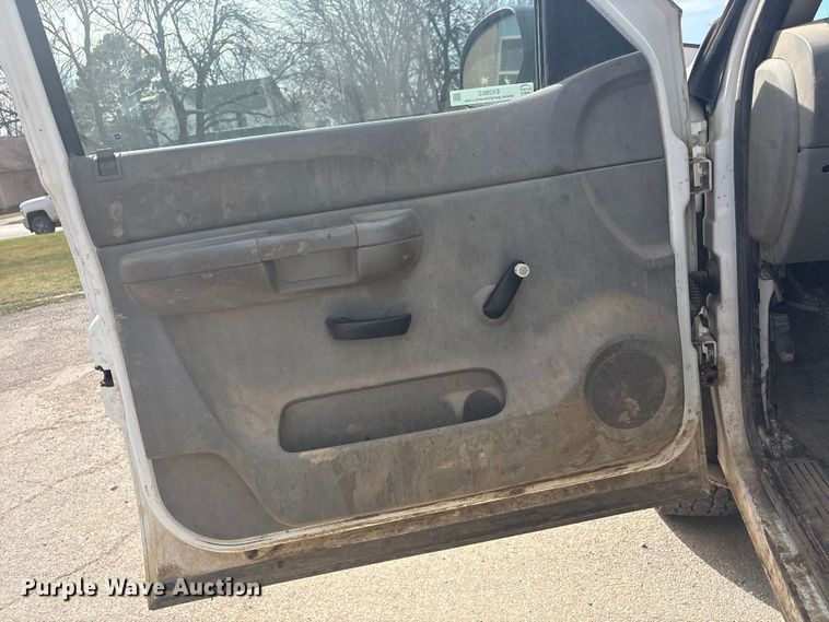 image for item EV2853 2008 Chevrolet Silverado 1500 utility bed pickup truck