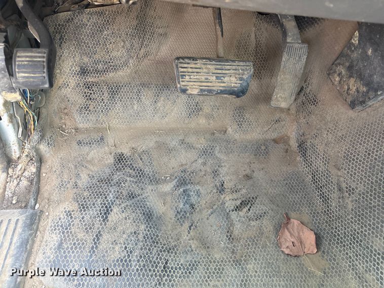 image for item EV2853 2008 Chevrolet Silverado 1500 utility bed pickup truck