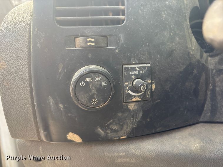 image for item EV2853 2008 Chevrolet Silverado 1500 utility bed pickup truck