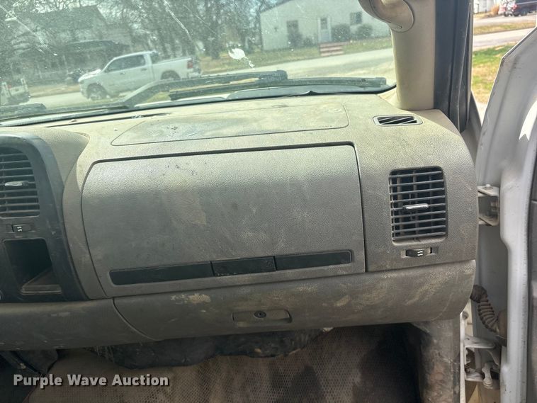 image for item EV2853 2008 Chevrolet Silverado 1500 utility bed pickup truck