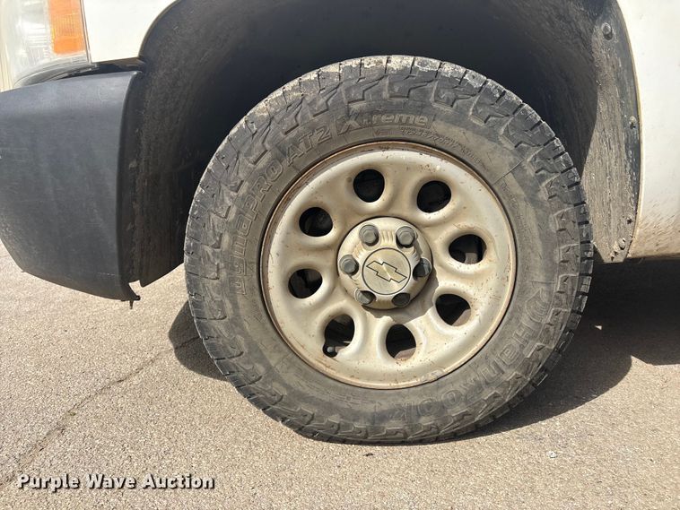 image for item EV2853 2008 Chevrolet Silverado 1500 utility bed pickup truck