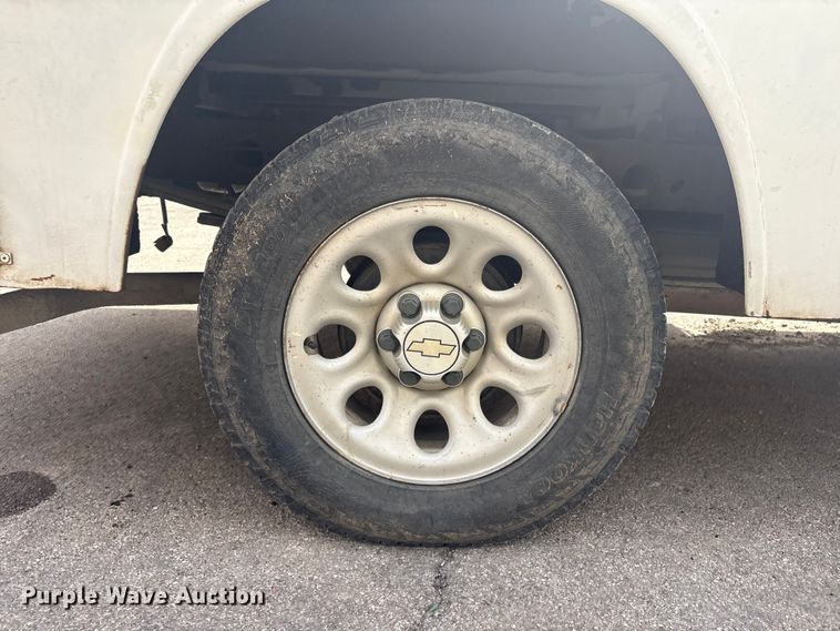 image for item EV2853 2008 Chevrolet Silverado 1500 utility bed pickup truck