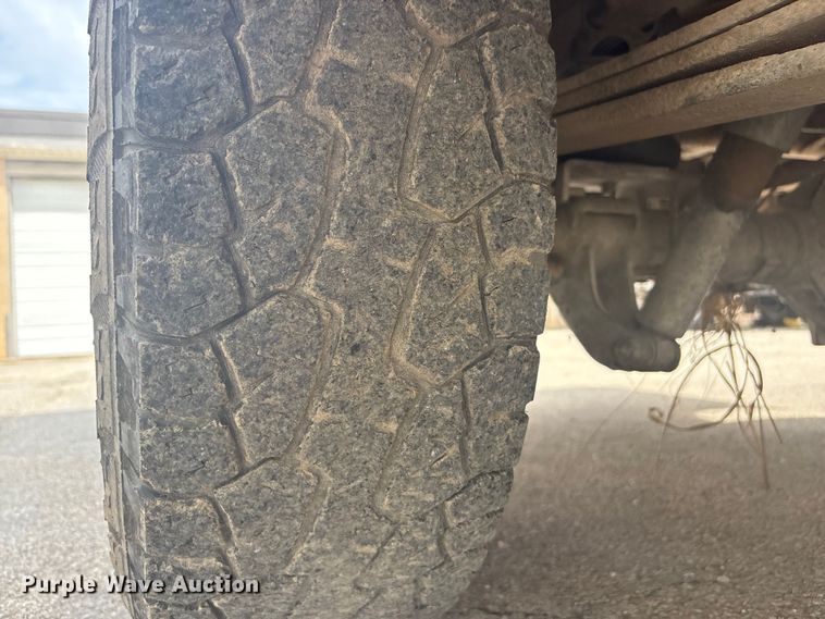 image for item EV2853 2008 Chevrolet Silverado 1500 utility bed pickup truck