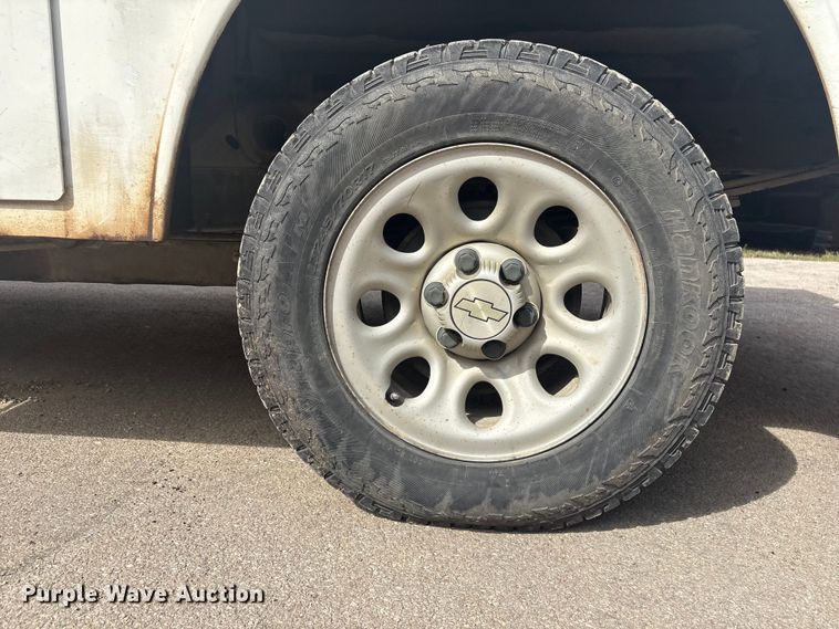 image for item EV2853 2008 Chevrolet Silverado 1500 utility bed pickup truck