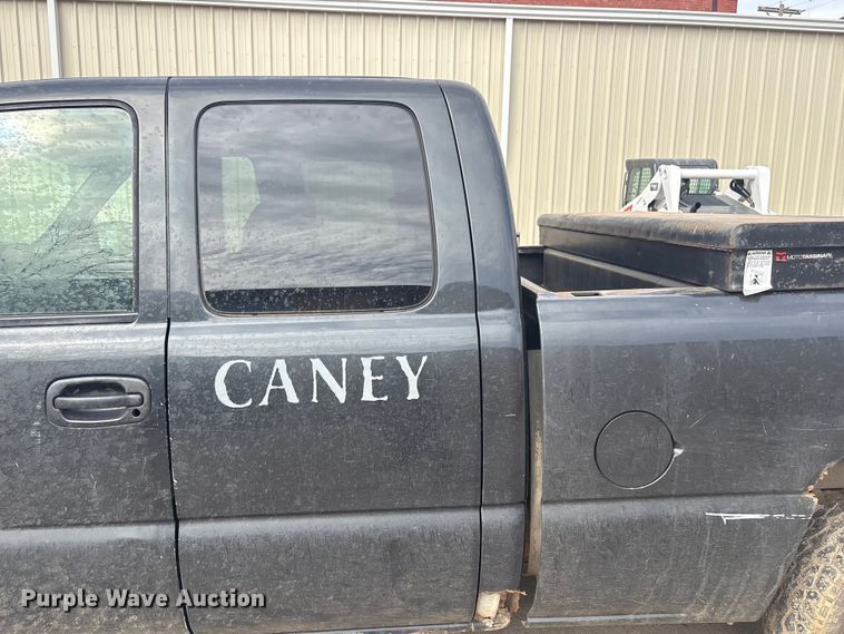 image for item EV2854 2003 Chevrolet Silverado 1500 Ext. Cab pickup truck