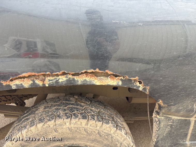 image for item EV2854 2003 Chevrolet Silverado 1500 Ext. Cab pickup truck