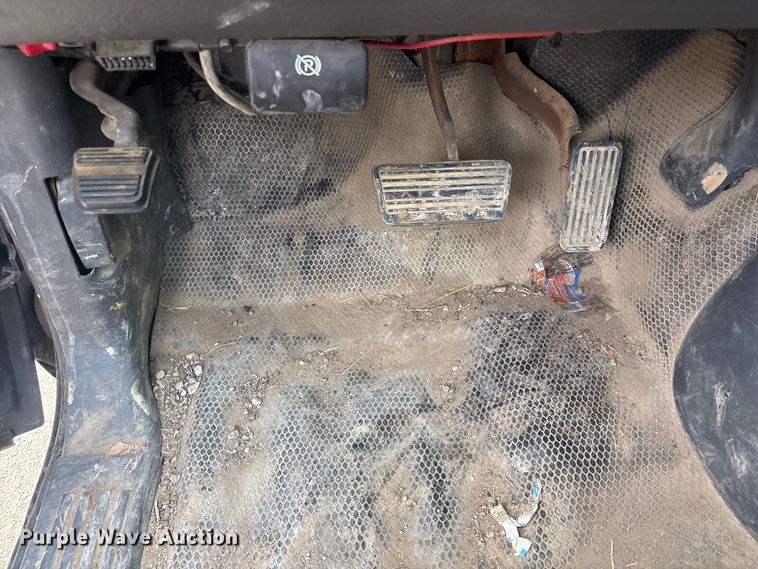 image for item EV2854 2003 Chevrolet Silverado 1500 Ext. Cab pickup truck