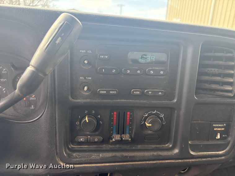 image for item EV2854 2003 Chevrolet Silverado 1500 Ext. Cab pickup truck