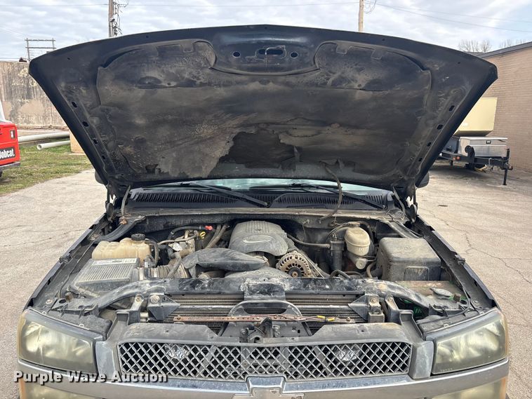 image for item EV2854 2003 Chevrolet Silverado 1500 Ext. Cab pickup truck