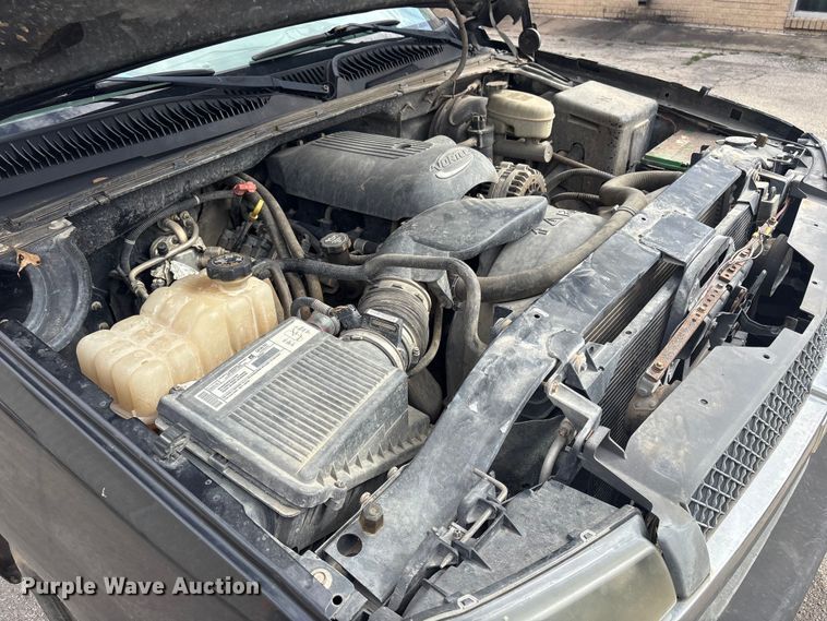 image for item EV2854 2003 Chevrolet Silverado 1500 Ext. Cab pickup truck