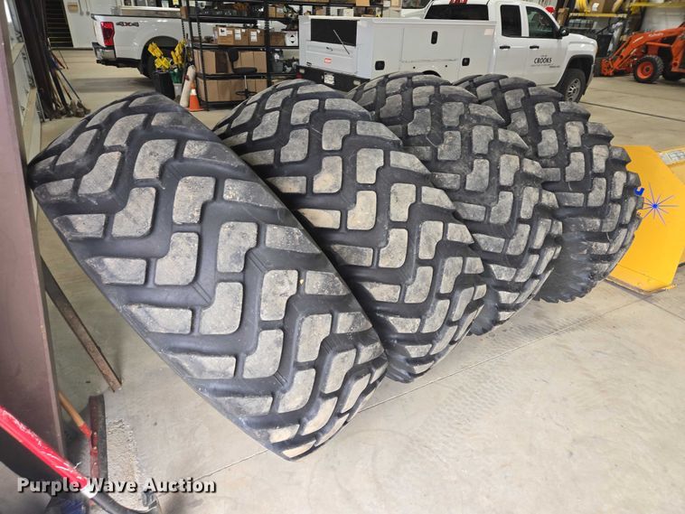 image for item EV5586 (4) Michelin XTLA tires