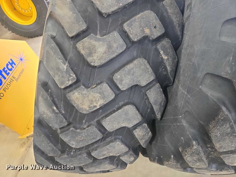 image for item EV5586 (4) Michelin XTLA tires